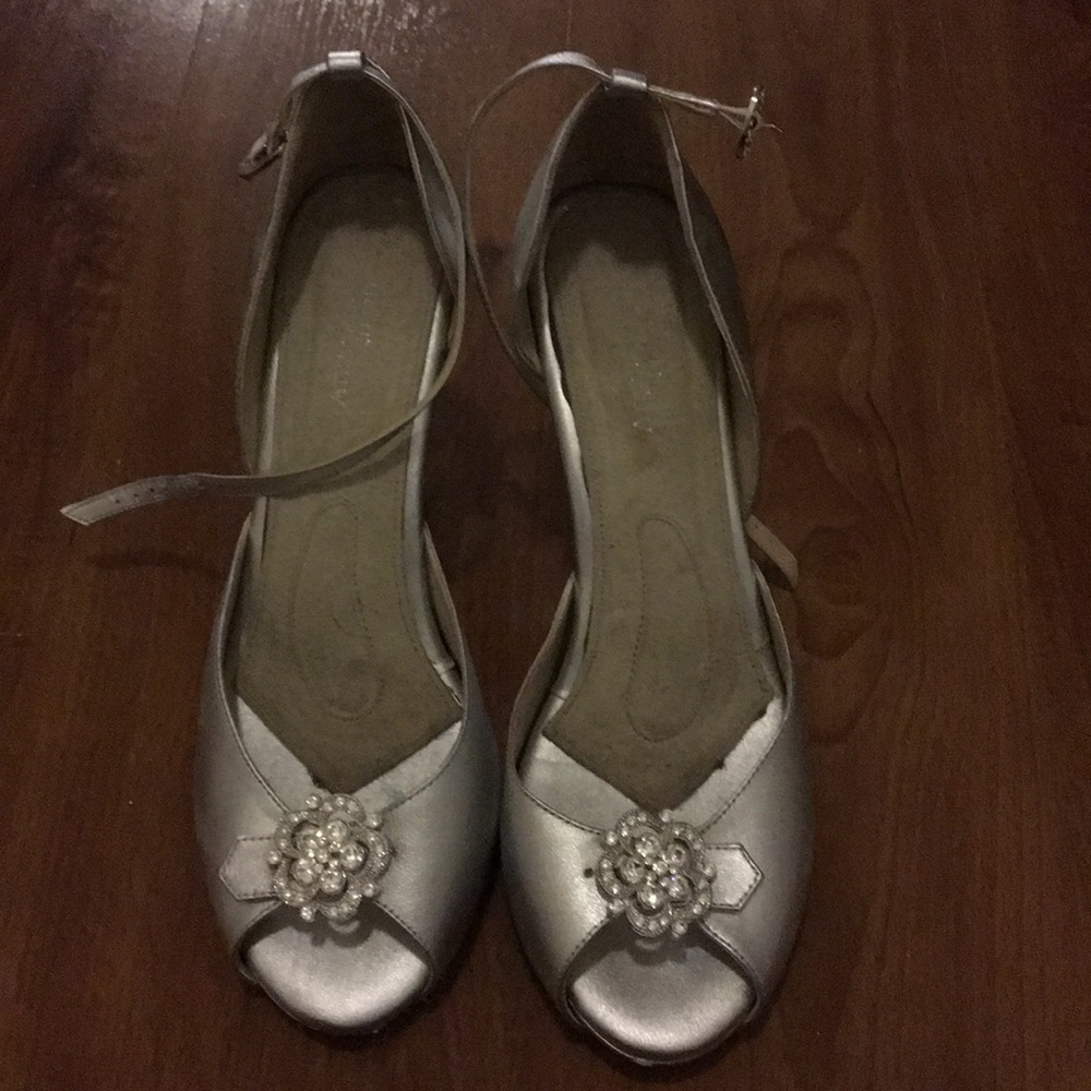 Angela Nuran silver dress shoes